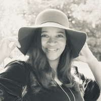 Yvette Traversa