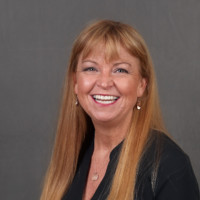 Jennifer L. Hopps, Cris