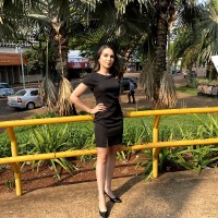 Julia Simião Lopes