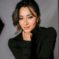 Victoria J Y.
