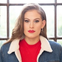 Naomi Capon
