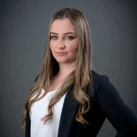Bruna Bades - Cea