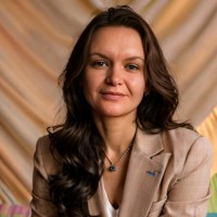 Yuliya L.