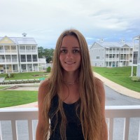Gabrielle Hollinger
