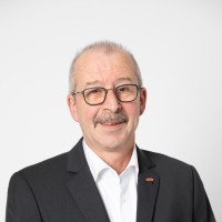 Uwe Bauer