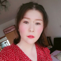 吕露露