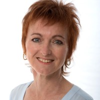 Julie Ayres
