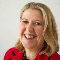 Kate Mills