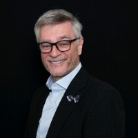Dr. Stephan Hill