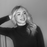 Ellie Winnen