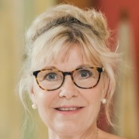 Julie Lundin, LEED AP ID  C,  NCIDQ, WELL AP, CHID