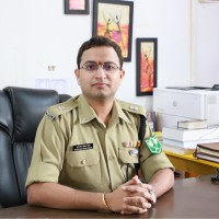 Dr.K.Nikhil Reddy