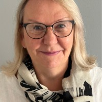 Maggie Titmuss Mbe