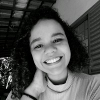 Lavínia Araújo