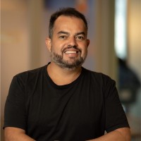 Kleber Leal