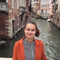 Amira Van Egmond