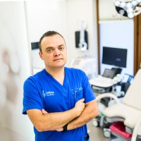 Dr n. med. Tomasz Basta