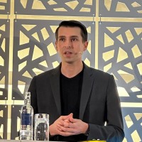 Dr. Adrian Waltenrath