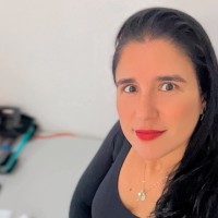 Mirza Jeanne Oliveira Barollo