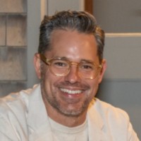 Kevin R.