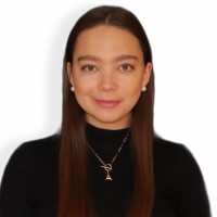 Ava Bloom