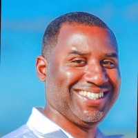 Roberto Henderson