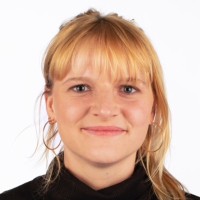 Yana T.