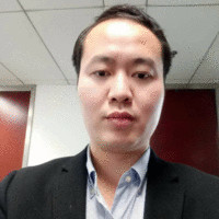 李明伟