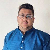 Adv.Aklesh Mandhwani