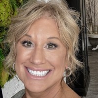 Shelley Uthgenannt