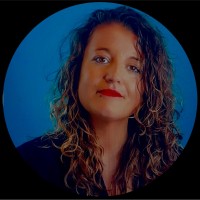 Angela De Leeuw