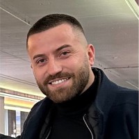 Robert Kola