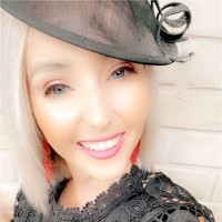 Chantelle Hand