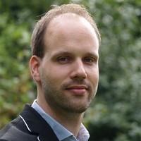 dr. Peter T. Dijkstra