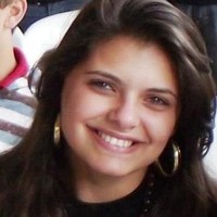 Júlia Viana
