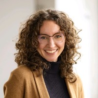 Lindsay S.