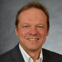Dr. Ralf   