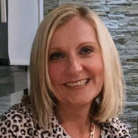 Maureen Deuchars