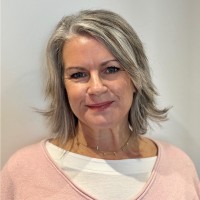 Elaine Luck