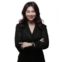 Stephanie Lee