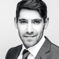 Dr. Andreas Su