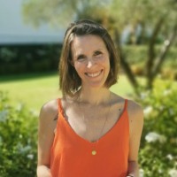Suzanne Adam