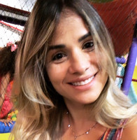 Queli Santos