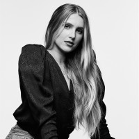 Taylor Lowe