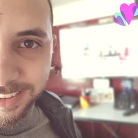 Saleh Naes