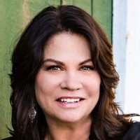 Yvonne Costanzo