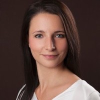 Dr. Stefanie Gierer