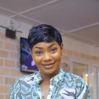 Laurna AKEWA