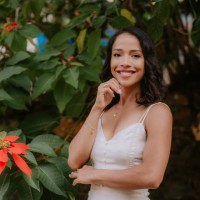 Ívina Tomaz Medeiros