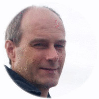 Simon Hichens